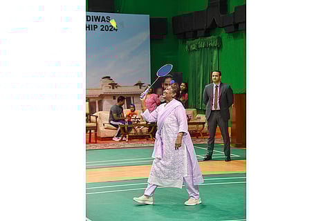 Droupadi Murmu plays badminton